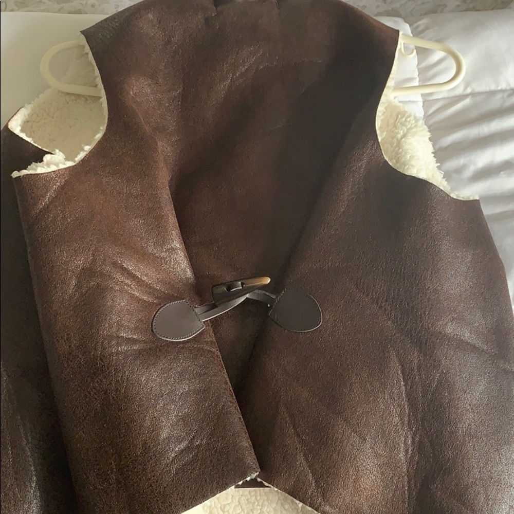 Poncho - Picture 4 of 4